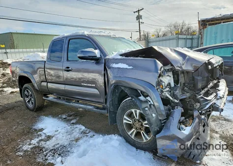 2017 Toyota Tacoma Access Cab из США, поврежденный, VIN 5TFSZ5AN5HX102192